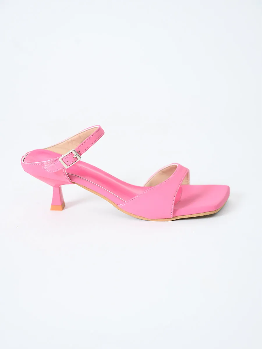 BASIC Ricoa Buckle Heels